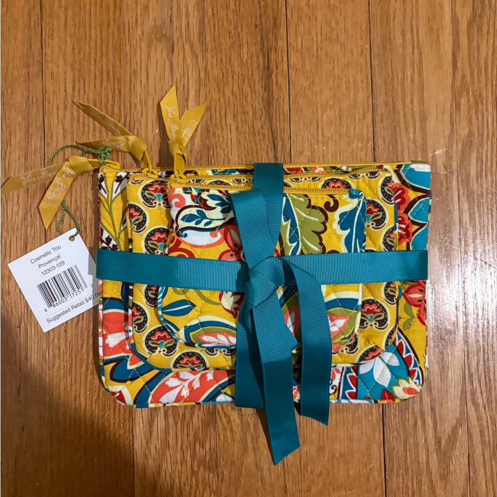 NWT Colorful Patterned Vera Bradley Cosmetic Bag Set